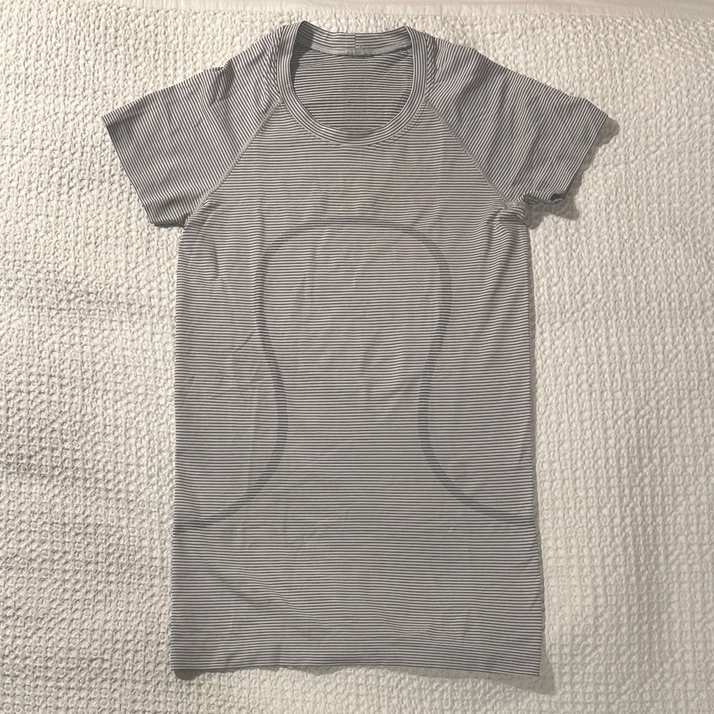 Lululemon Swiftly Tech tempo strip T Shirt